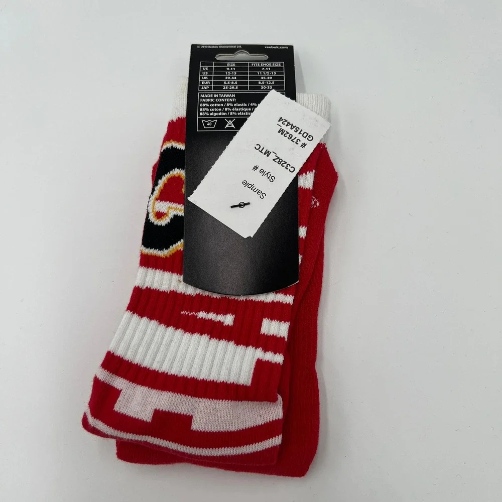 Reebok NHL Calgary Flames Men's Crew Socks 3 Pack Red White‎ Large